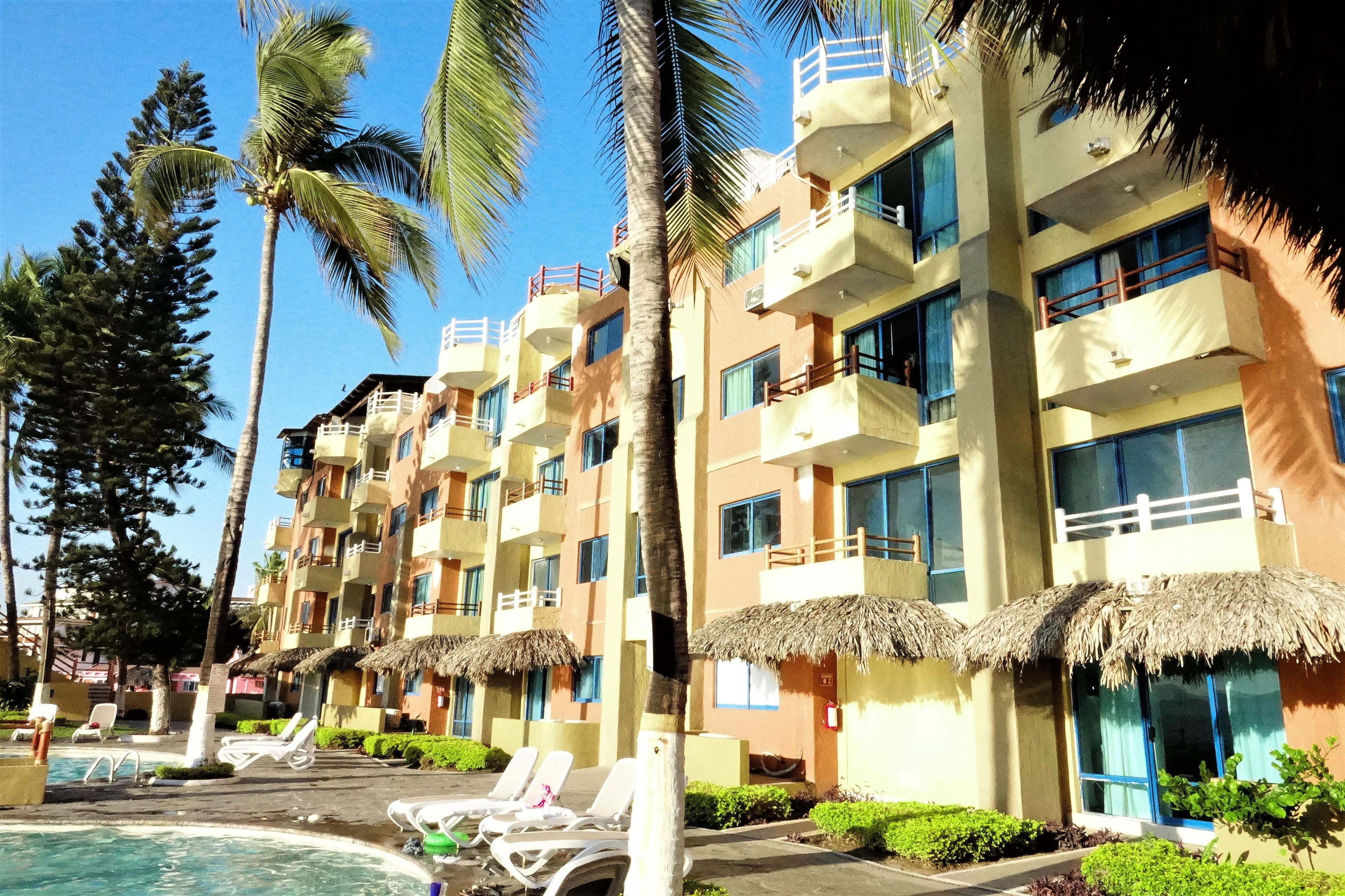 Hotel Marina Puerto Dorado Manzanillo Exterior photo